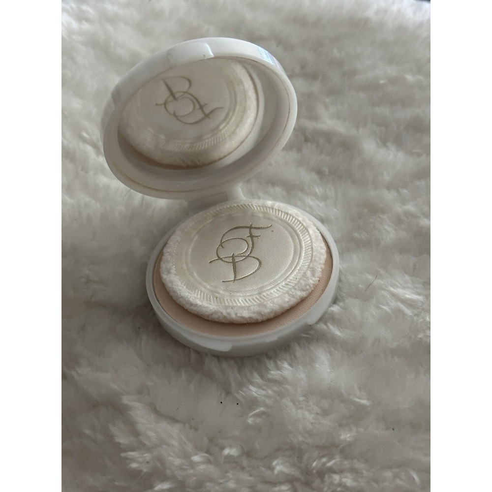 Frances Denney Satiny Touch Up Pressed Powder Translucent Vintage 1960's RARE